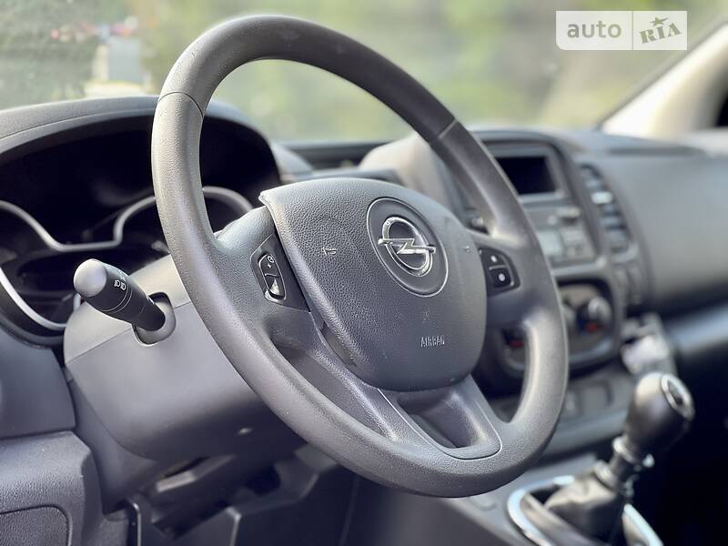 Мінівен Opel Vivaro 2016 в Тернополі