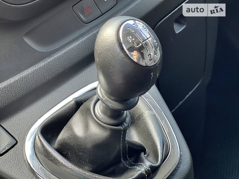 Мінівен Opel Vivaro 2016 в Тернополі
