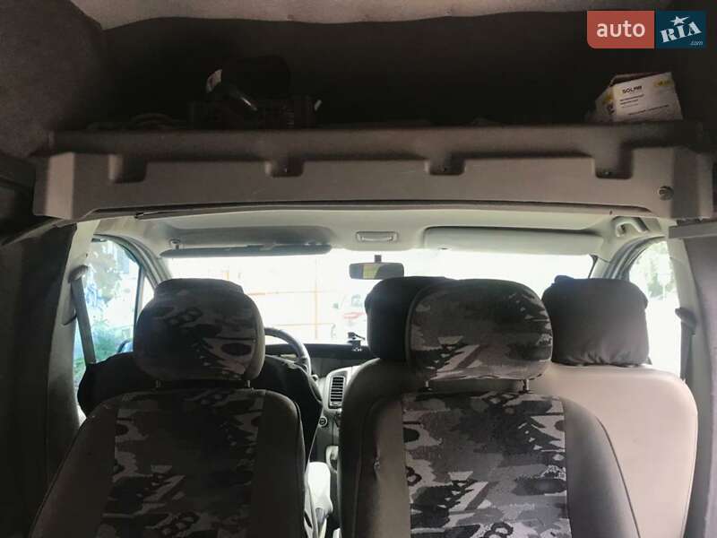 Минивэн Opel Vivaro 2003 в Ивано-Франковске