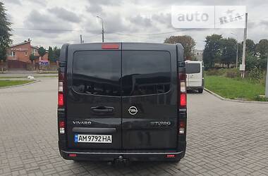 Минивэн Opel Vivaro 2015 в Житомире