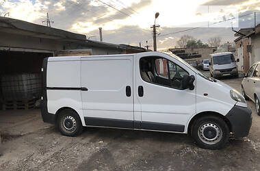 Вантажний фургон Opel Vivaro 2004 в Кам'янському