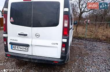 Минивэн Opel Vivaro 2016 в 