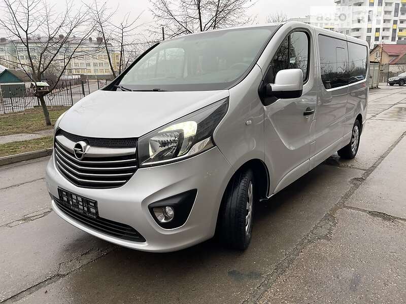 Мінівен Opel Vivaro 2017 в Києві