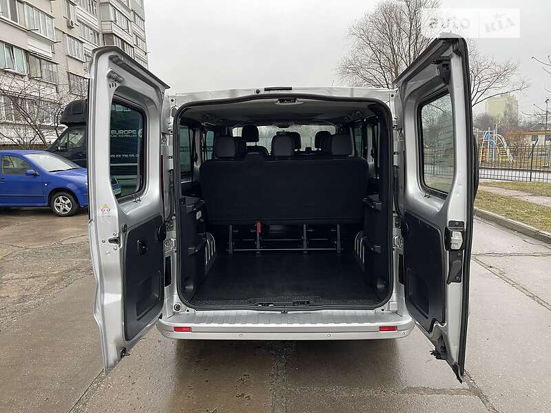 Мінівен Opel Vivaro 2017 в Києві