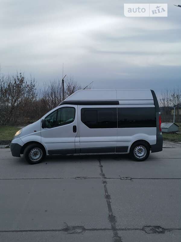 Минивэн Opel Vivaro 2007 в 