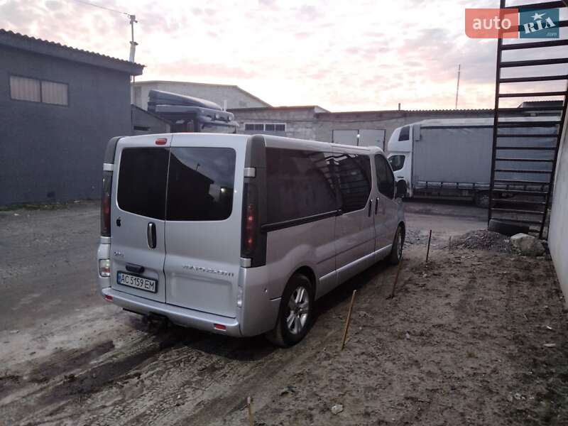 Мінівен Opel Vivaro 2006 в Луцьку