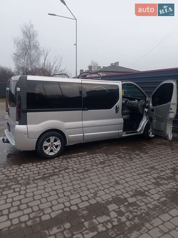 Мінівен Opel Vivaro 2006 в Луцьку