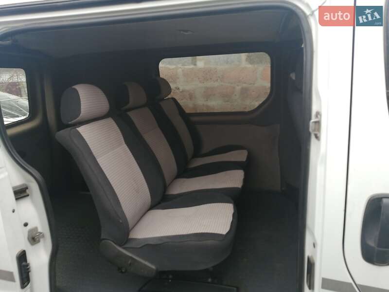 Мінівен Opel Vivaro 2005 в Кривому Розі фото 4 Мінівен Opel Vivaro 2005 в Кривому Розі
