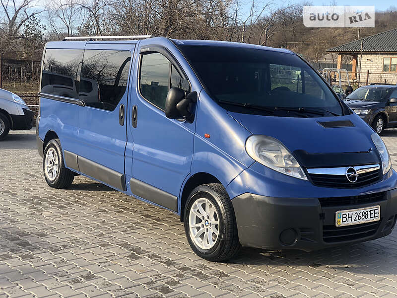 Минивэн Opel Vivaro 2007 в Могилев-Подольске
