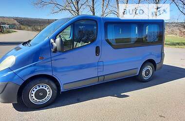 Минивэн Opel Vivaro 2010 в Захарьевке