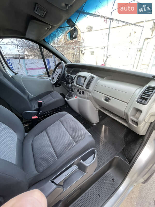 Минивэн Opel Vivaro 2001 в Одессе