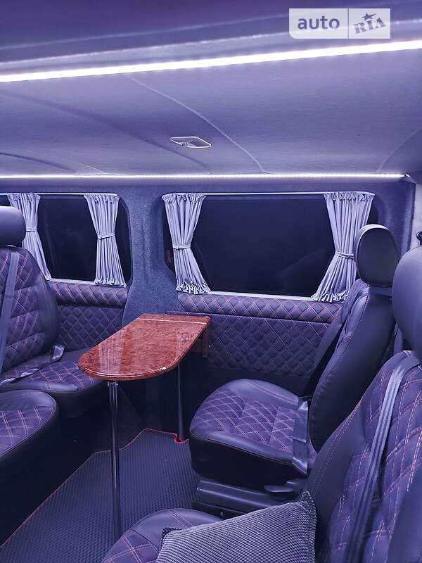 Мінівен Opel Vivaro 2017 в Кропивницькому