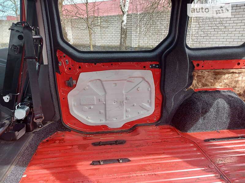 Мінівен Opel Vivaro 2017 в Кропивницькому