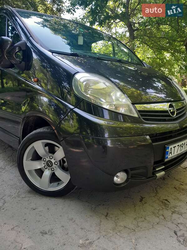 Минивэн Opel Vivaro 2007 в Городенке