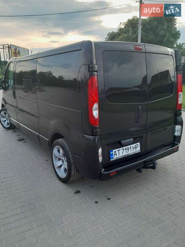 Минивэн Opel Vivaro 2007 в Городенке