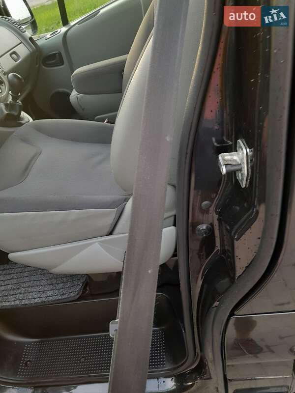 Минивэн Opel Vivaro 2007 в Городенке