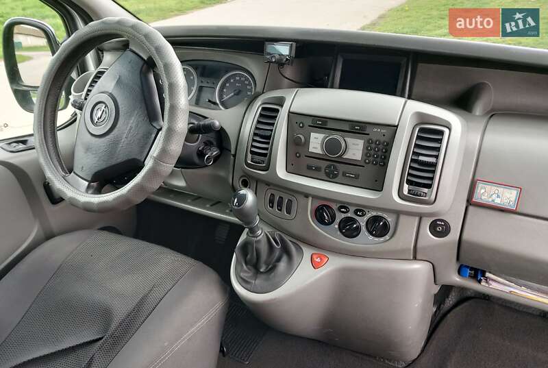 Минивэн Opel Vivaro 2010 в Измаиле