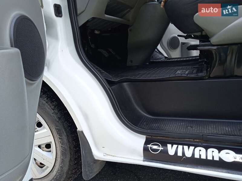 Мінівен Opel Vivaro 2007 в Звягелі