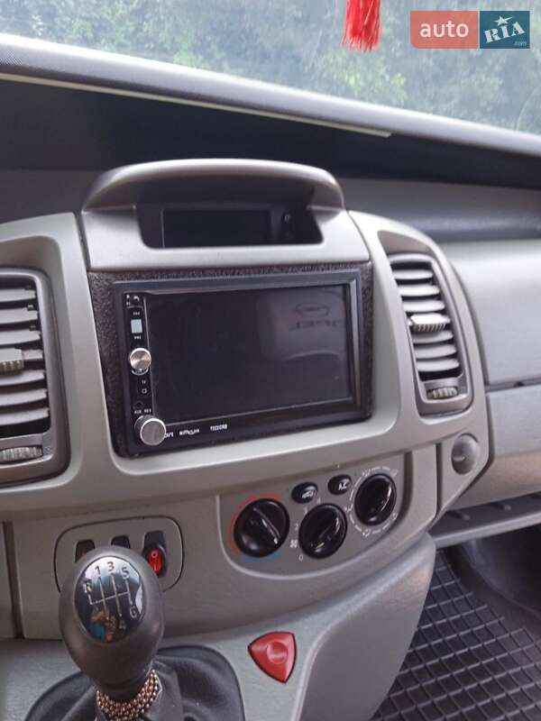 Мінівен Opel Vivaro 2007 в Звягелі