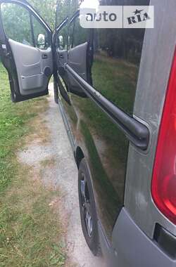 Минивэн Opel Vivaro 2010 в 