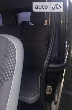 Минивэн Opel Vivaro 2010 в 