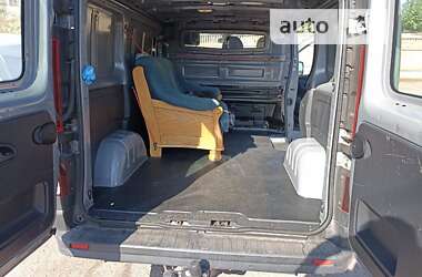 Грузовой фургон Opel Vivaro 2015 в 