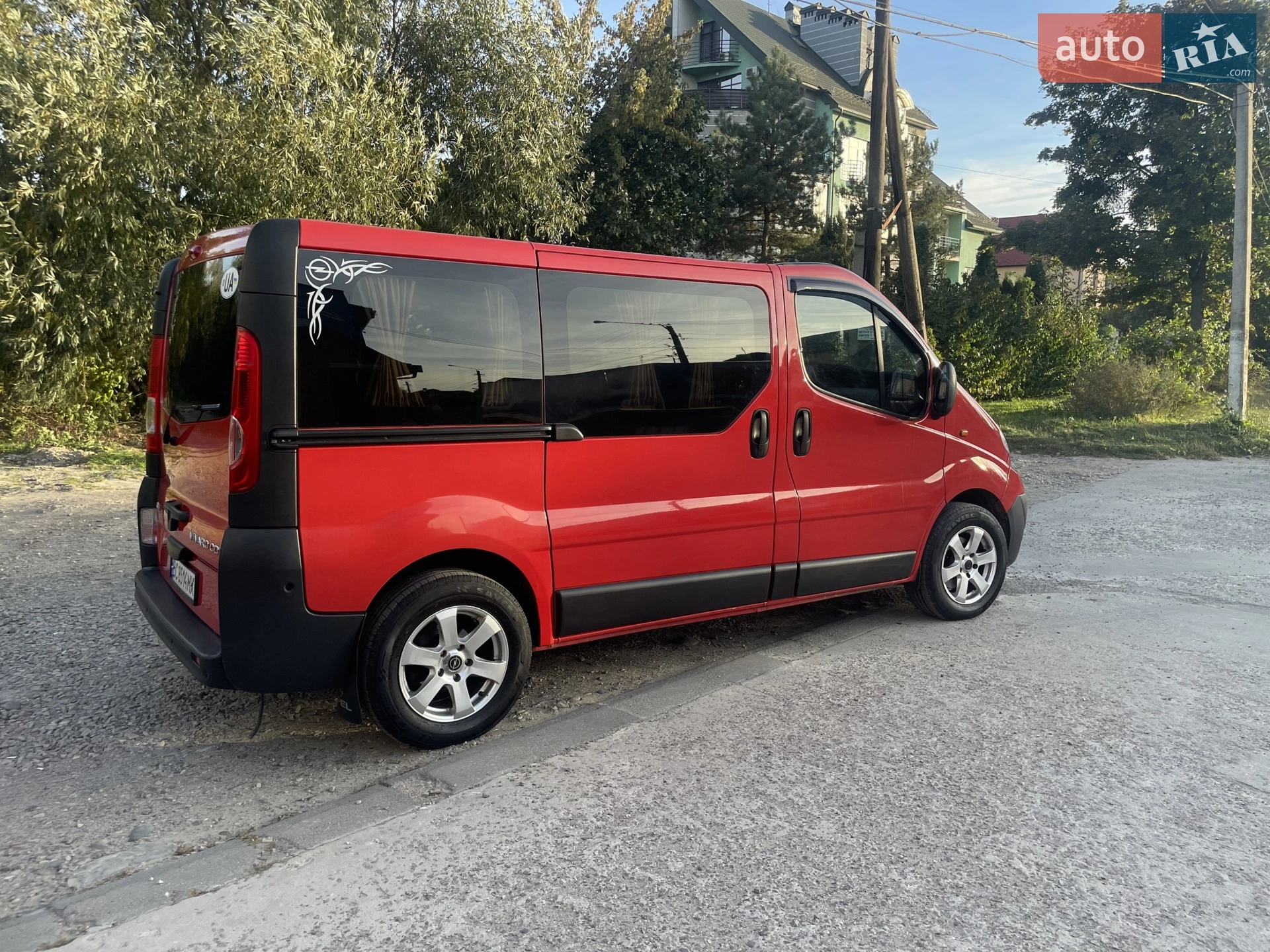 2010 Opel Vivaro - мініатюра 2