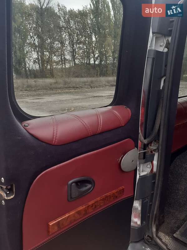Мінівен Opel Vivaro 2006 в Чернігові