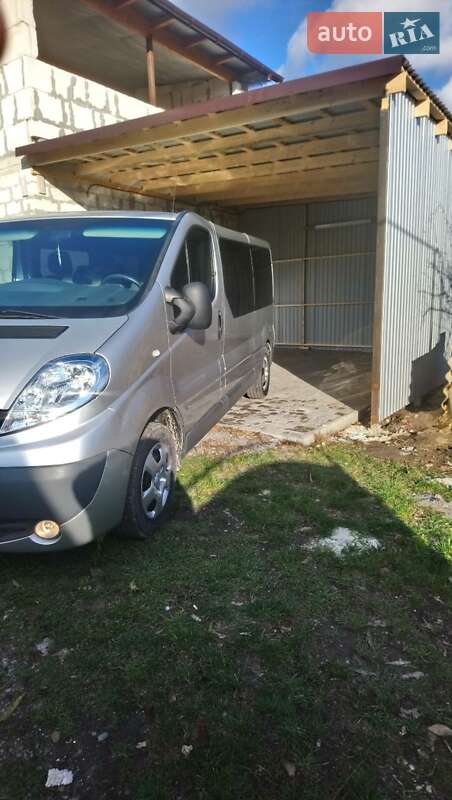Минивэн Opel Vivaro 2014 в Виньковцах