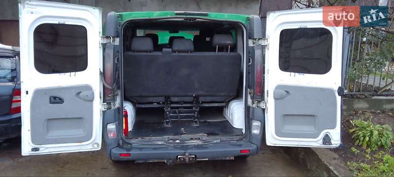 Мінівен Opel Vivaro 2003 в Романіву