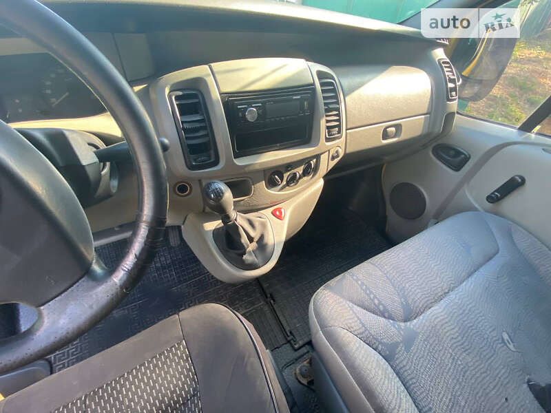 Грузовой фургон Opel Vivaro 2006 в Виннице