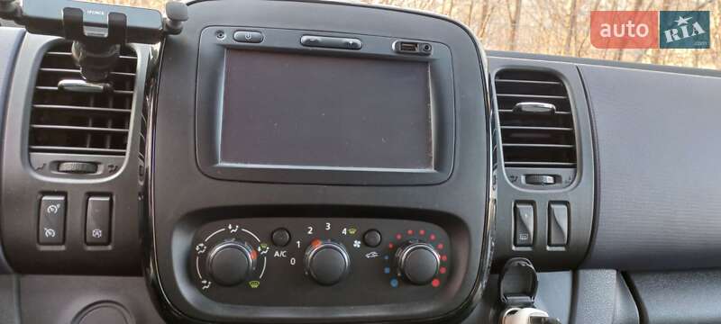 Грузовой фургон Opel Vivaro 2017 в Днепре