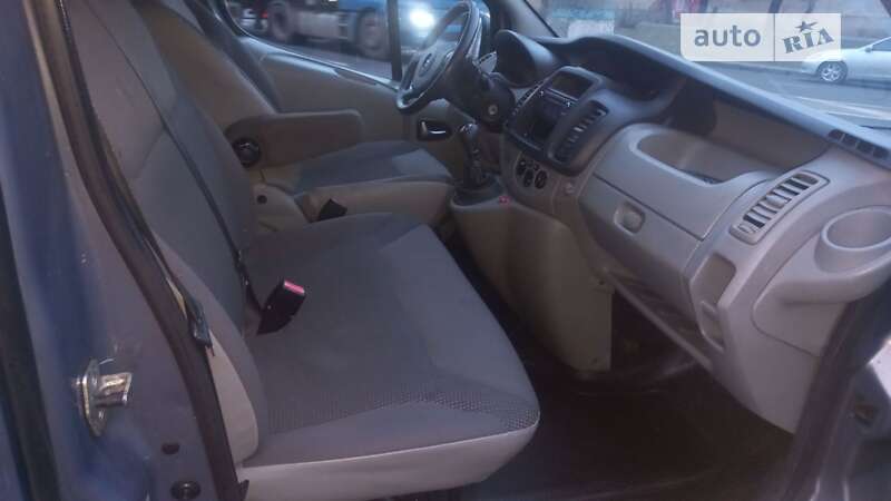 Минивэн Opel Vivaro 2013 в Житомире