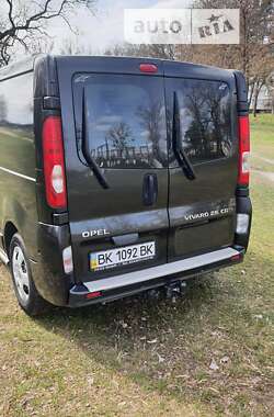 Минивэн Opel Vivaro 2007 в Сарнах