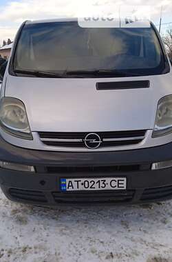 Минивэн Opel Vivaro 2004 в Косове