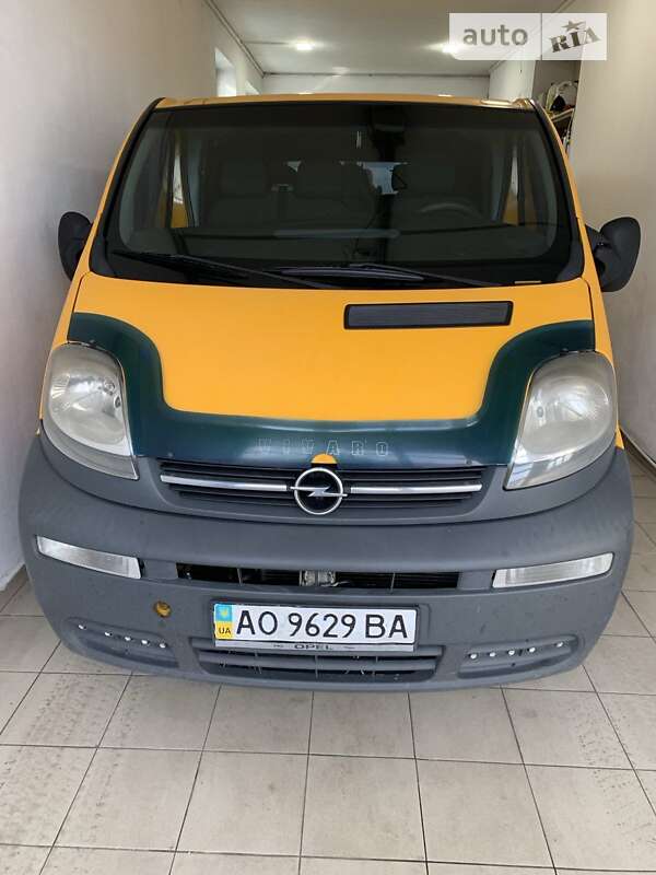 Мінівен Opel Vivaro 2005 в Хусті