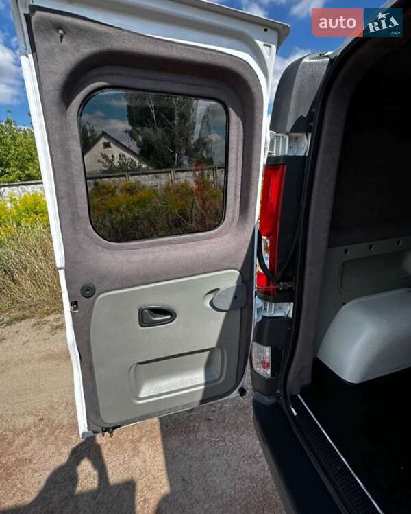 Грузопассажирский фургон Opel Vivaro 2014 в Ананьеве фото 37 Грузопассажирский фургон Opel Vivaro 2014 в Ананьеве