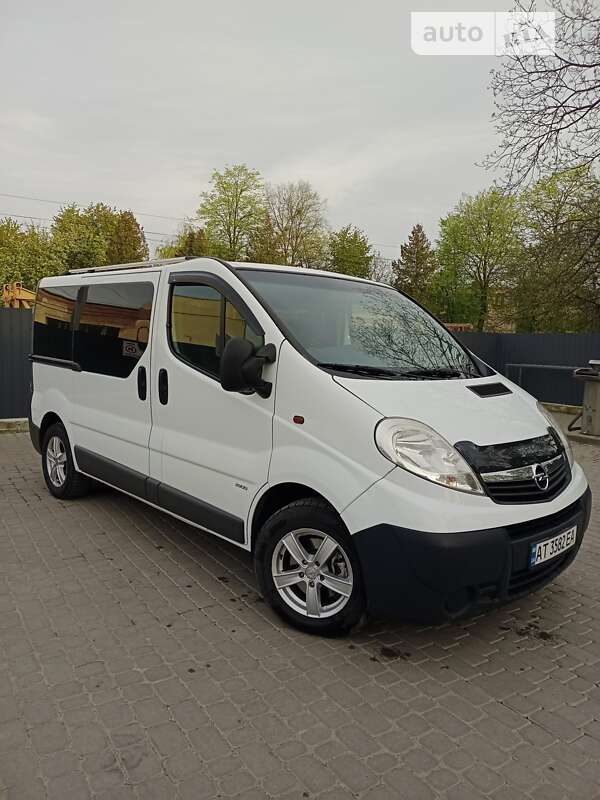 Минивэн Opel Vivaro 2009 в Ивано-Франковске