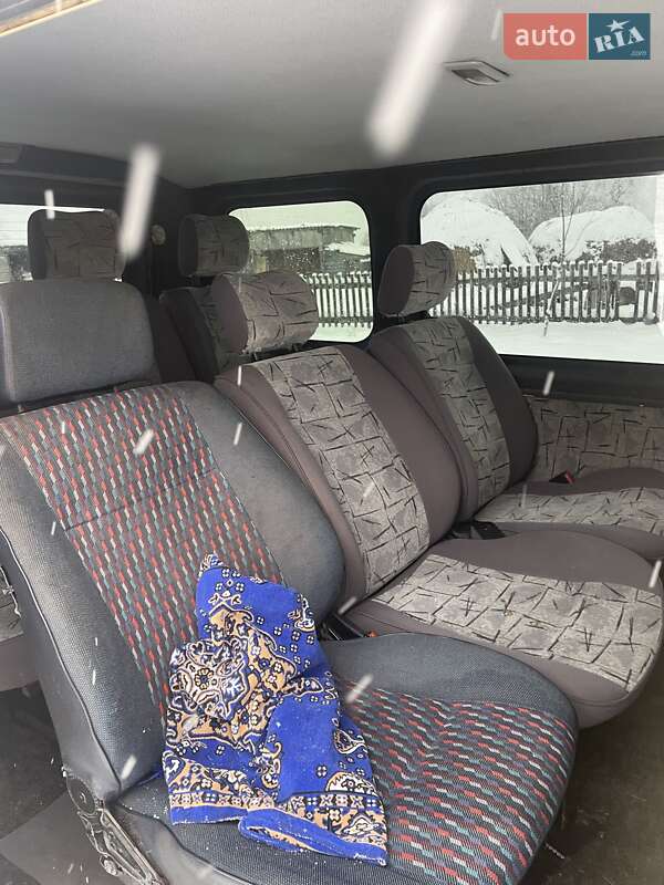Минивэн Opel Vivaro 2004 в Камне-Каширском