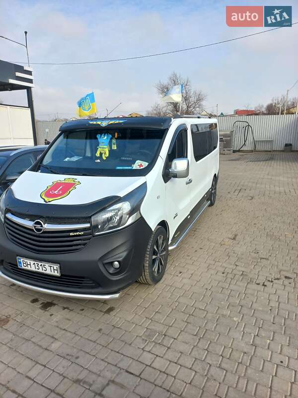 Мінівен Opel Vivaro 2016 в Одесі