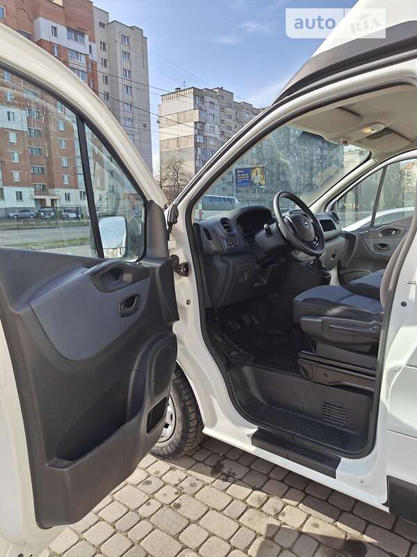 Грузовой фургон Opel Vivaro 2017 в Хмельницком фото 10 Грузовой фургон Opel Vivaro 2017 в Хмельницком