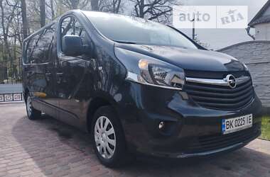 Минивэн Opel Vivaro 2015 в Ровно