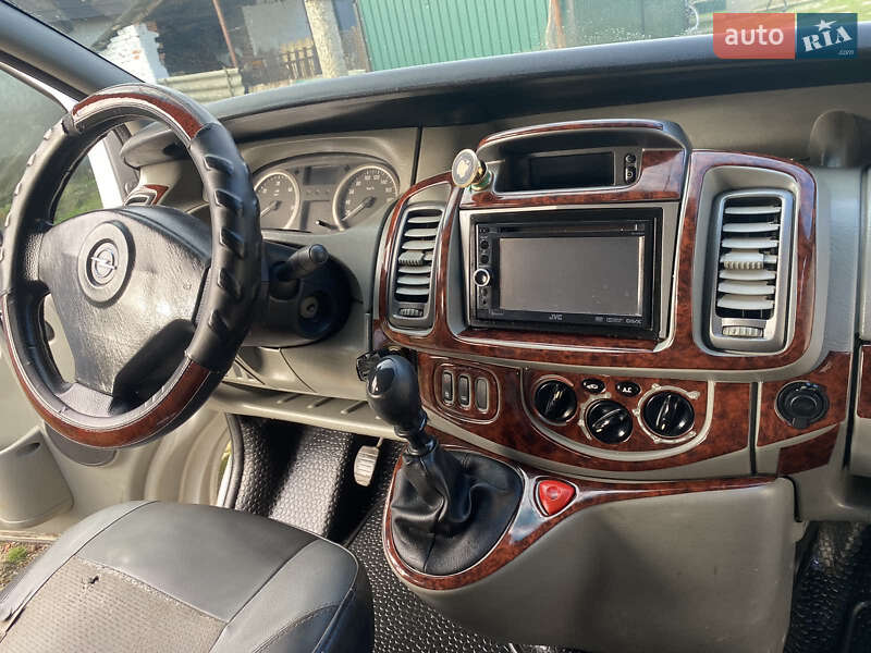Минивэн Opel Vivaro 2007 в Виноградове