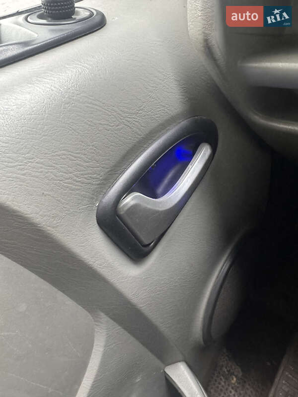 Грузопассажирский фургон Opel Vivaro 2007 в Хмельницком фото 7 Грузопассажирский фургон Opel Vivaro 2007 в Хмельницком