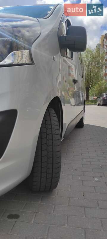 Минивэн Opel Vivaro 2018 в Хмельницком
