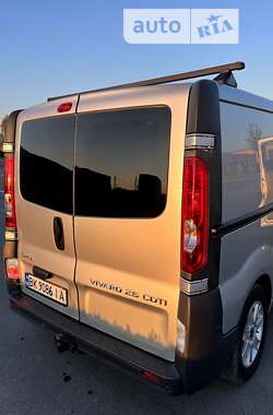 Мінівен Opel Vivaro 2010 в Радивиліві