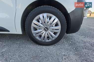 Грузовой фургон Opel Vivaro 2020 в 