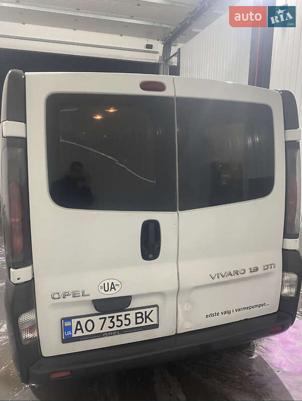 Минивэн Opel Vivaro 2004 в Межгорье
