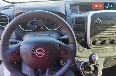 Грузовой фургон Opel Vivaro 2015 в 