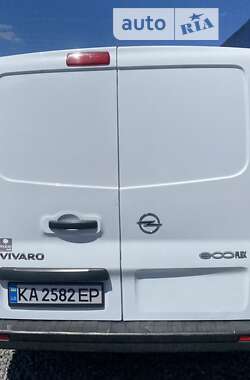 Вантажний фургон Opel Vivaro 2016 в Львові